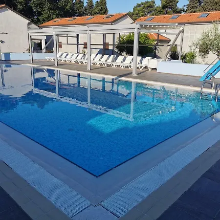 Resort Zatisje Савудрия