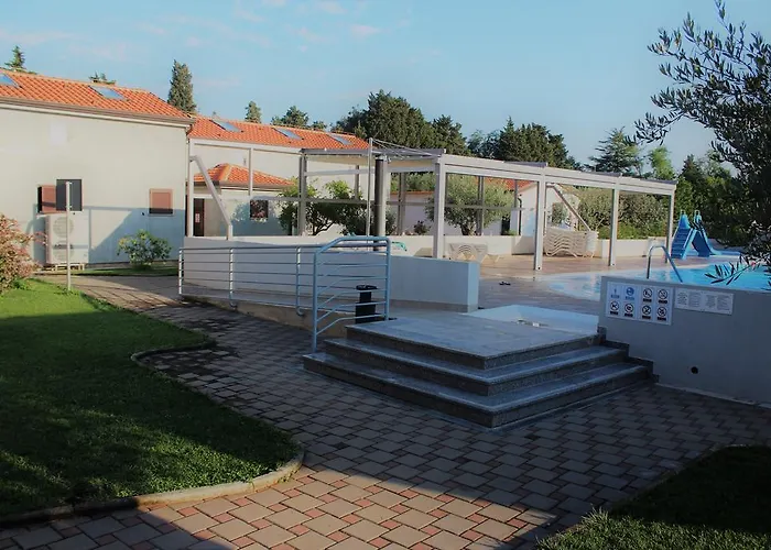 리조트 Zatisje 사부드리자